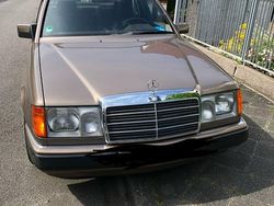 Gebraucht 1989 Mercedes E200 Limousine | 9.300 €