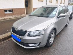 Grau Gebraucht 2014 Skoda Octavia Van / Kleinbus | 7.999 € (Fairer Preis)