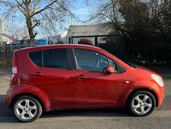 Rot Gebraucht 2009 Suzuki Splash Kleinwagen | 3.800 €