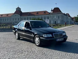 Schwarz Gebraucht 1999 Mercedes C240 Limousine | 5.300 € (Guter Preis)