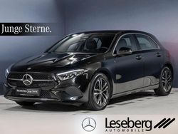 Kosmosschwarz Gebraucht 2024 Mercedes A200 Progressive Limousine | 29.380 € (Fairer Preis)