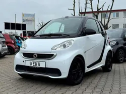 Kristallweiß / blackjack Gebraucht 2013 Smart ForTwo Cabrio Brabus Cabrio | 10.900 € (Teuer)
