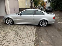 Silber Gebraucht 2003 BMW 318 M Sport Coupé | 5.900 € (Etwas zu teuer)