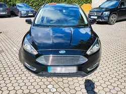 Schwarz Gebraucht 2016 Ford Focus Titanium Kombi | 8.000 € (Guter Preis)