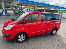 Rot Gebraucht 2015 Ford Tourneo Custom Van / Kleinbus | 15.800 € (Guter Preis)