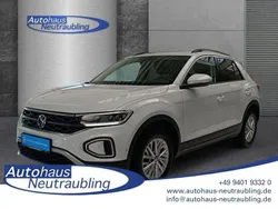 (weiß) pure white Gebraucht 2024 VW T-Roc Life SUV | 21.890 € (Guter Preis)