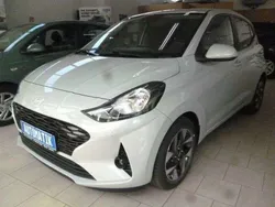 Grau Neu 2025 Hyundai i10 Kleinwagen | 21.249 € (Etwas zu teuer)