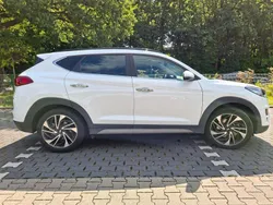 Weiß Gebraucht 2019 Hyundai Tucson Prime SUV | 24.000 €