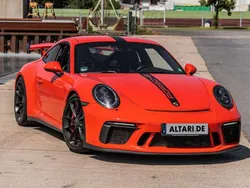 Lavaorange Gebraucht 2017 Porsche 911 GT3 Coupé | 127.799 € (Etwas zu teuer)