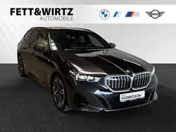 Sophistograu brillanteffekt Gebraucht 2025 BMW 540 M Sport Kombi | 65.490 € (Superpreis)