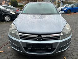 Silber Gebraucht 2005 Opel Astra Limousine | 3.199 € (Etwas zu teuer)