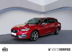 "desire" rot Gebraucht 2022 Seat Leon FR Kombi | 25.890 € (Fairer Preis)
