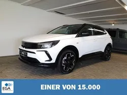 Weiß metallic Gebraucht 2023 Opel Grandland X GS Line SUV | 26.780 € (Etwas zu teuer)