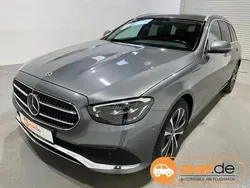 Grau Gebraucht 2022 Mercedes E300 Kombi | 30.950 € (Fairer Preis)