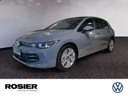 Grau Gebraucht 2024 VW Golf VIII Life Limousine | 28.250 € (Etwas zu teuer)