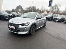 Grau Gebraucht 2020 Peugeot e-208 GT-line Kleinwagen | 14.950 € (Fairer Preis)