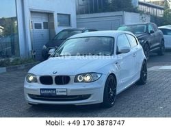 Weiß Gebraucht 2011 BMW 120 Sport Line Kleinwagen | 7.499 € (Guter Preis)