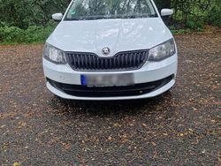 Weiß Gebraucht 2017 Skoda Fabia Kleinwagen | 3.500 € (Fairer Preis)