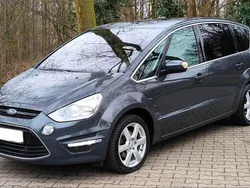 Grau Gebraucht 2011 Ford S-MAX Titanium Van / Kleinbus | 8.100 € (Etwas zu teuer)