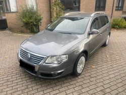 Grau Gebraucht 2006 VW Passat Kombi | 1.900 € (Superpreis)