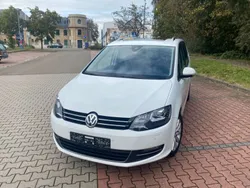 Weiß Gebraucht 2017 VW Sharan Highline Van / Kleinbus | 16.999 € (Guter Preis)