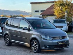 Grau Gebraucht 2014 VW Touran Comfortline Van / Kleinbus | 9.999 € (Fairer Preis)