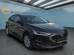 Schwarz Gebraucht 2022 Ford Focus Limousine | 17.499 € (Guter Preis)