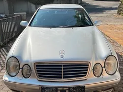 Silber Gebraucht 2000 Mercedes CLK430 Avantgarde Coupé | 1.800 €