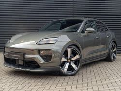 Grün Neu 2025 Porsche Macan SUV | 117.546 €