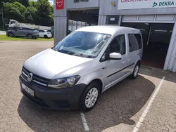 Silber Gebraucht 2016 VW Caddy Family Van / Kleinbus | 9.490 € (Etwas zu teuer)