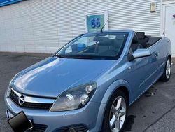 Blau Gebraucht 2006 Opel Astra Cabriolet Cosmo Cabrio | 4.500 € (Etwas zu teuer)