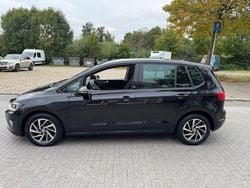 Schwarz Gebraucht 2017 VW Golf Sportsvan Sound Van / Kleinbus | 12.900 € (Guter Preis)