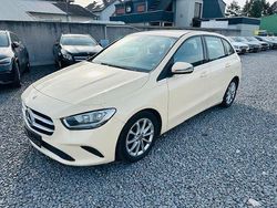 Gelb Gebraucht 2020 Mercedes B180 Van / Kleinbus | 13.980 € (Guter Preis)