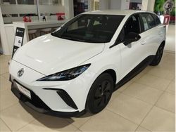 Weiß Gebraucht 2024 MG MG4 EV Kleinwagen | 34.990 €