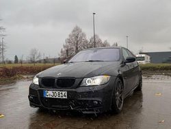 Schwarz Gebraucht 2010 BMW 330 Sport Line Limousine | 13.999 € (Teuer)