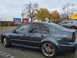 Blau Gebraucht 2002 VW Bora Sport Limousine | 2.350 € (Fairer Preis)