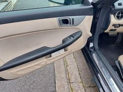 Schwarz Gebraucht 2017 Mercedes SLC200 Cabrio | 20.000 €