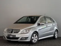 Silber Gebraucht 2010 Mercedes B180 Van / Kleinbus | 10.990 € (Teuer)