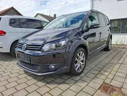 Grau Gebraucht 2015 VW Touran Van / Kleinbus | 16.990 € (Guter Preis)
