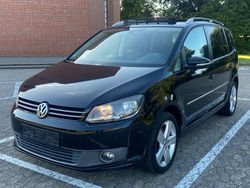 Schwarz Gebraucht 2010 VW Touran Van / Kleinbus | 6.300 € (Fairer Preis)