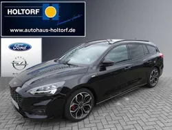 Iridiumschwarz metallic Gebraucht 2018 Ford Focus ST-Line Kombi | 16.990 € (Fairer Preis)