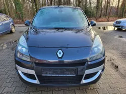 Perlmuttschwarz Gebraucht 2010 Renault Scénic III Dynamique Van / Kleinbus | 1.799 € (Fairer Preis)
