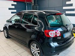 Schwarz Gebraucht 2011 VW Golf Style Limousine | 4.999 €