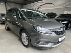 Grau Gebraucht 2018 Opel Zafira Van / Kleinbus | 10.500 € (Guter Preis)