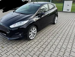 Schwarz Gebraucht 2015 Ford Fiesta Titanium Kleinwagen | 7.200 € (Fairer Preis)
