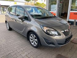 Braun Gebraucht 2011 Opel Meriva Innovation Van / Kleinbus | 8.380 € (Teuer)