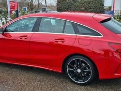 Rot Gebraucht 2016 Mercedes CLA250 Shooting Brake AMG line Kombi | 20.900 € (Fairer Preis)