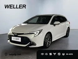 Weiss Gebraucht 2024 Toyota Corolla Team Kombi | 29.490 € (Guter Preis)
