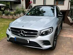Silber Gebraucht 2018 Mercedes GLC250 AMG line SUV | 31.900 € (Fairer Preis)