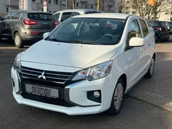 Weiß Gebraucht 2022 Mitsubishi Space Star Select Limousine | 8.990 € (Guter Preis)